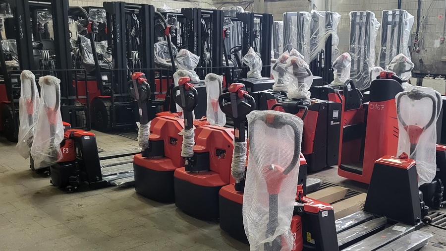 Тест-драйв складской техники на нашем складе в Раменском